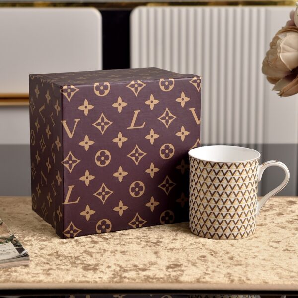 Louis Vuitton Coffee Cups Dishes bone China