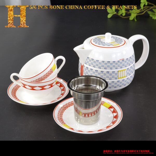 Hermès Tressages Equestres Porcelain Dinner Plates - Durable & Stylish