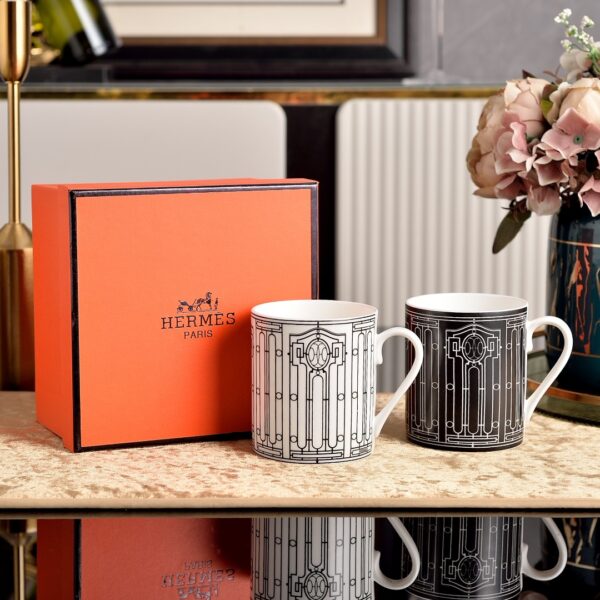 Hermès H Déco Dinnerware Set