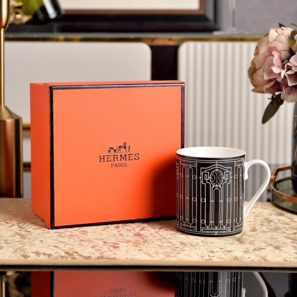 Hermès H Déco Dinnerware Set