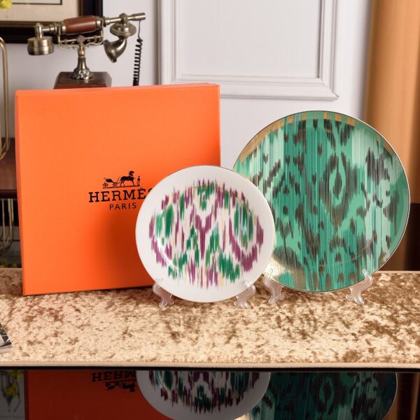 Hermes Creative Color Dinnerware China Set