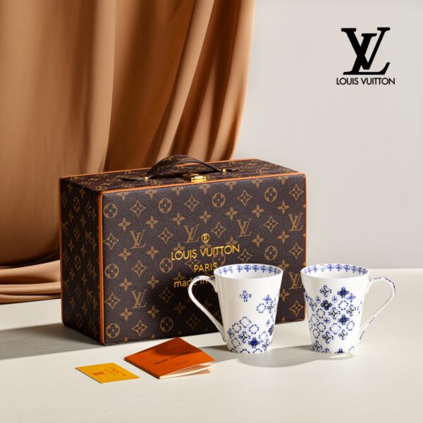 LV Louis Vuitton Side Plate LV By The Pool Tableware Monogram Flower Auth Dinnerware Set Coffee Cup